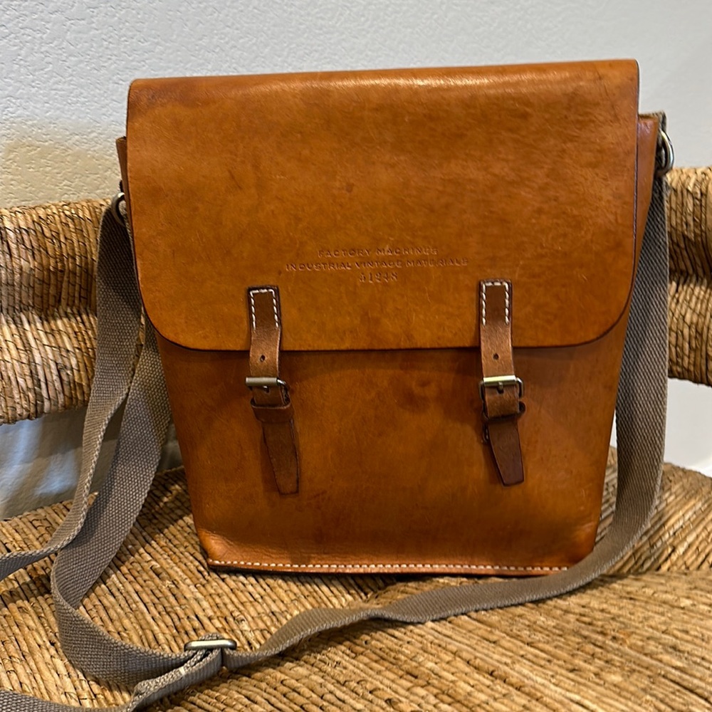 Fossil mens leather messenger bag